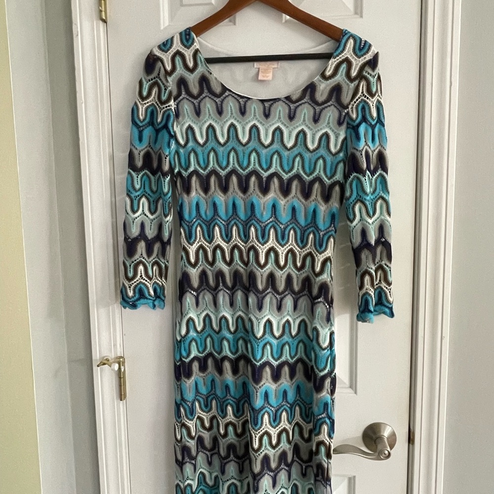 Turquoise (multi-color) Klozlyne size S dress with 3/4 sleeves.